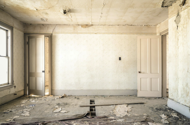 How do I find a reliable partner for managing and renovating properties in Greece?